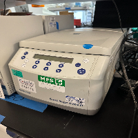 Eppendorf 5424R Refrigerated Centrifuge image 0